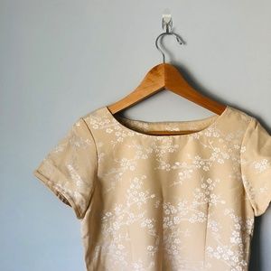 🌟 Vintage Floral Shirt (looks like silk) 🌸